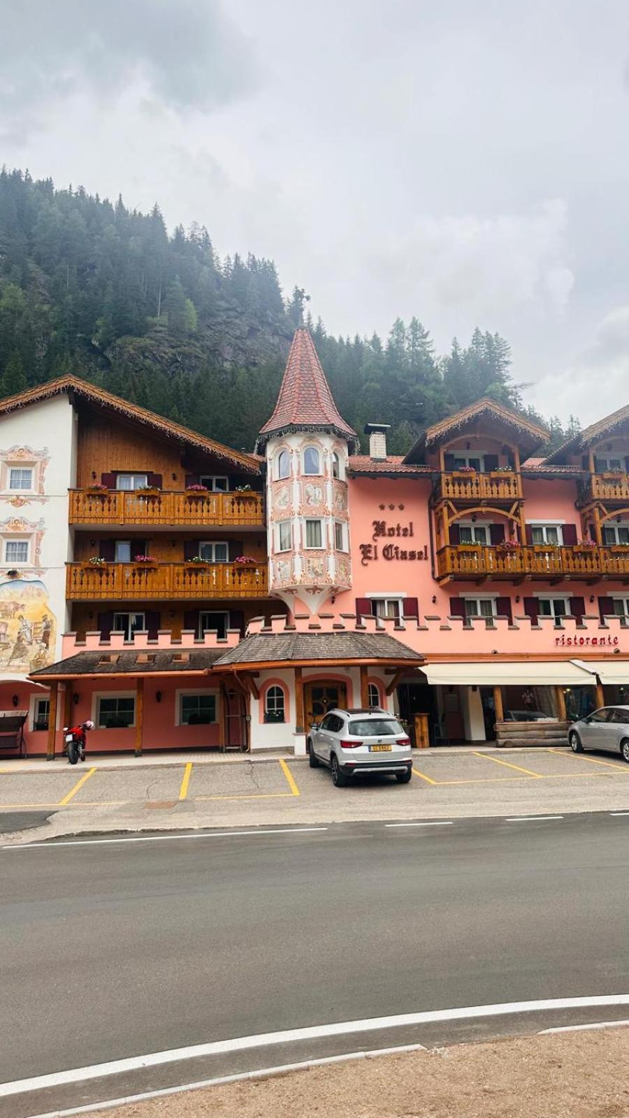 Hotel El Ciasel Canazei Exterior foto